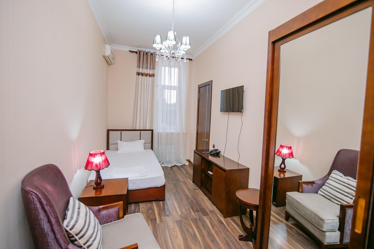 Hotel Inju Taraz Buitenkant foto