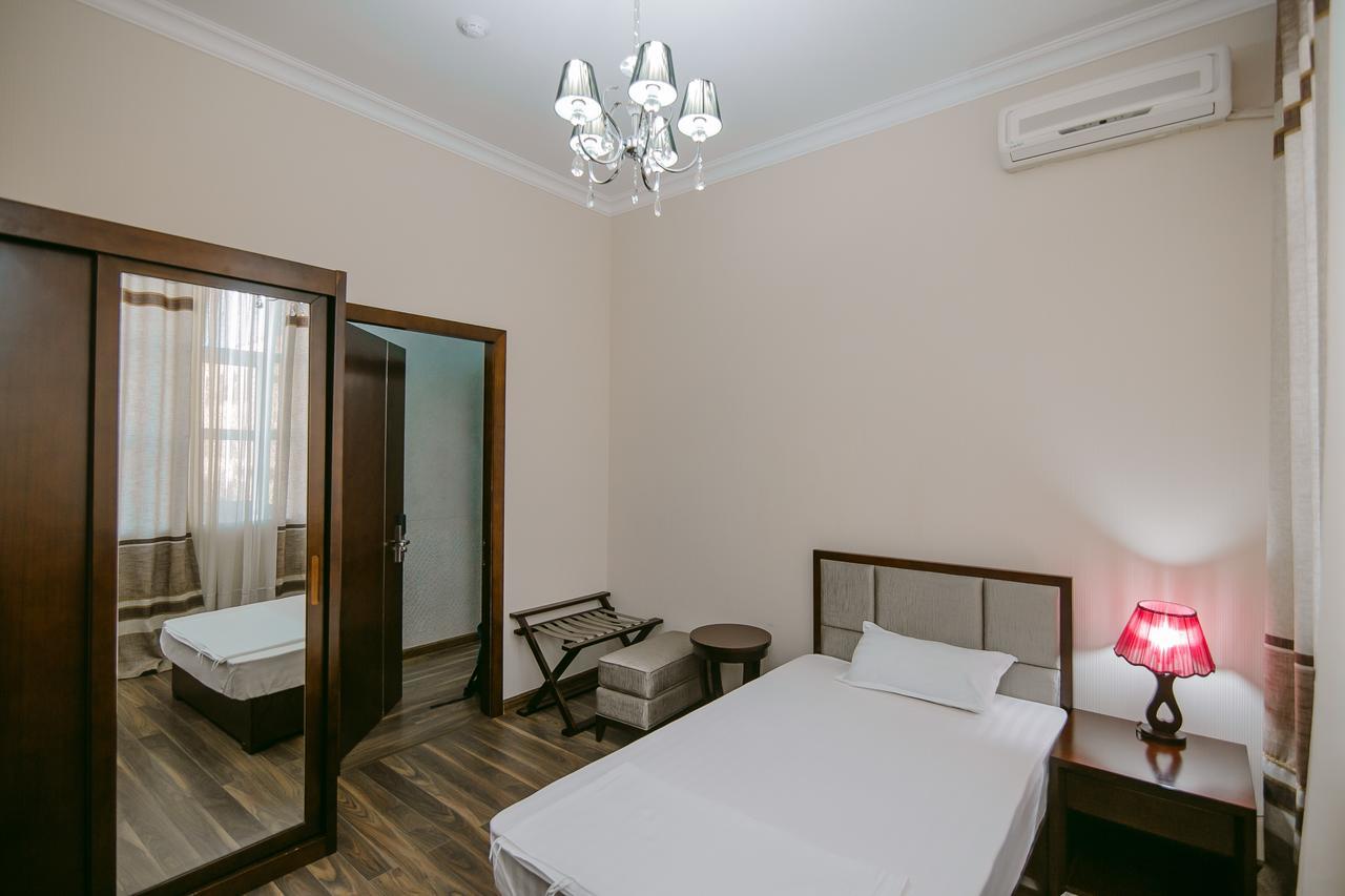Hotel Inju Taraz Buitenkant foto